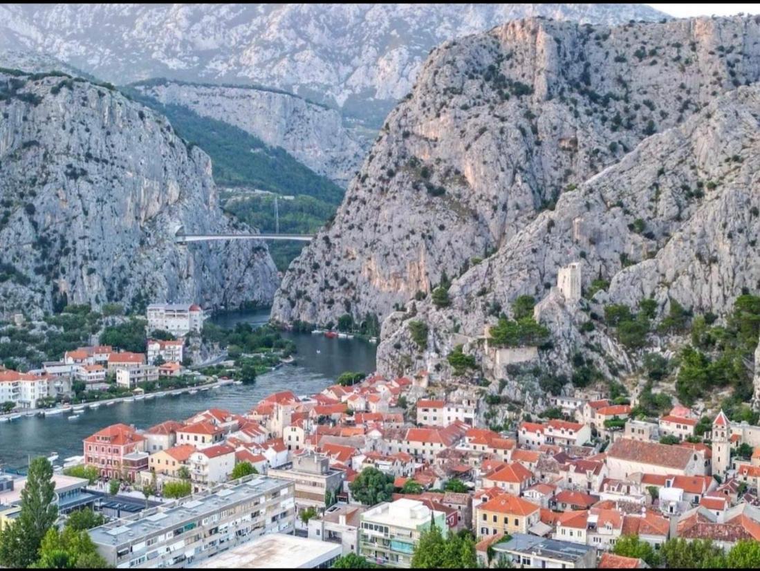 Apartmani Branko Vojnovic 오미스 객실 사진