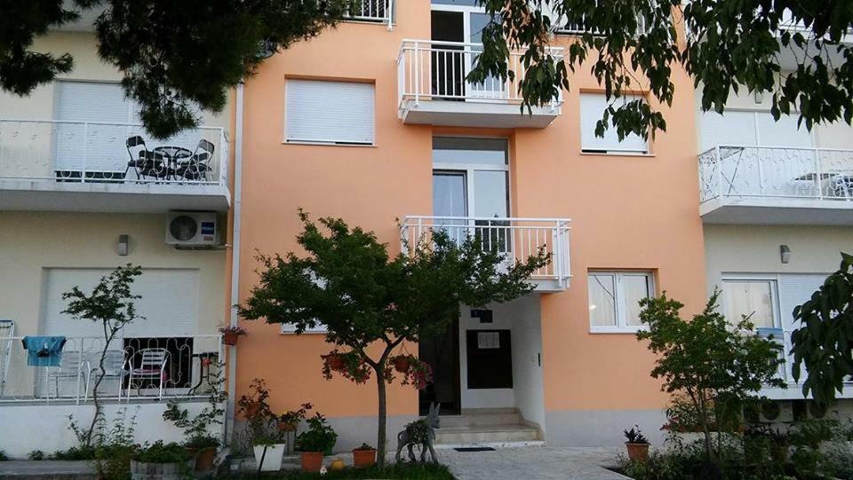 Apartmani Branko Vojnovic 오미스 외부 사진