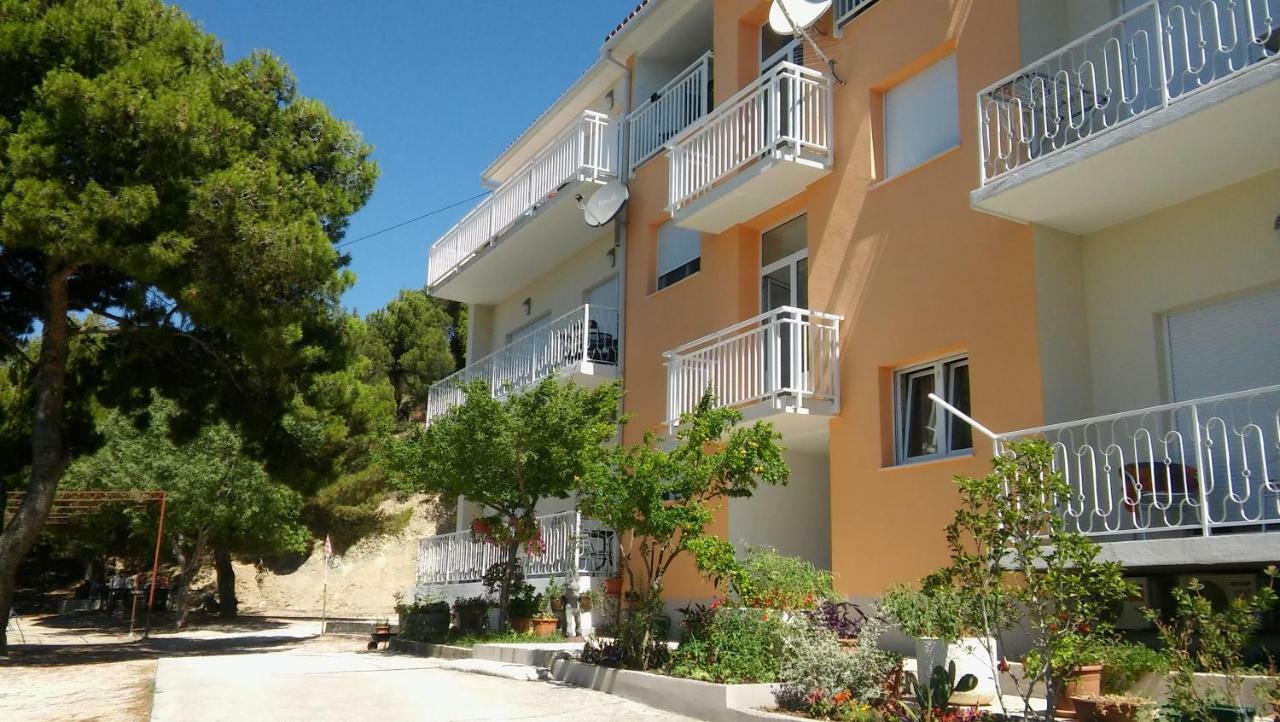 Apartmani Branko Vojnovic 오미스 외부 사진